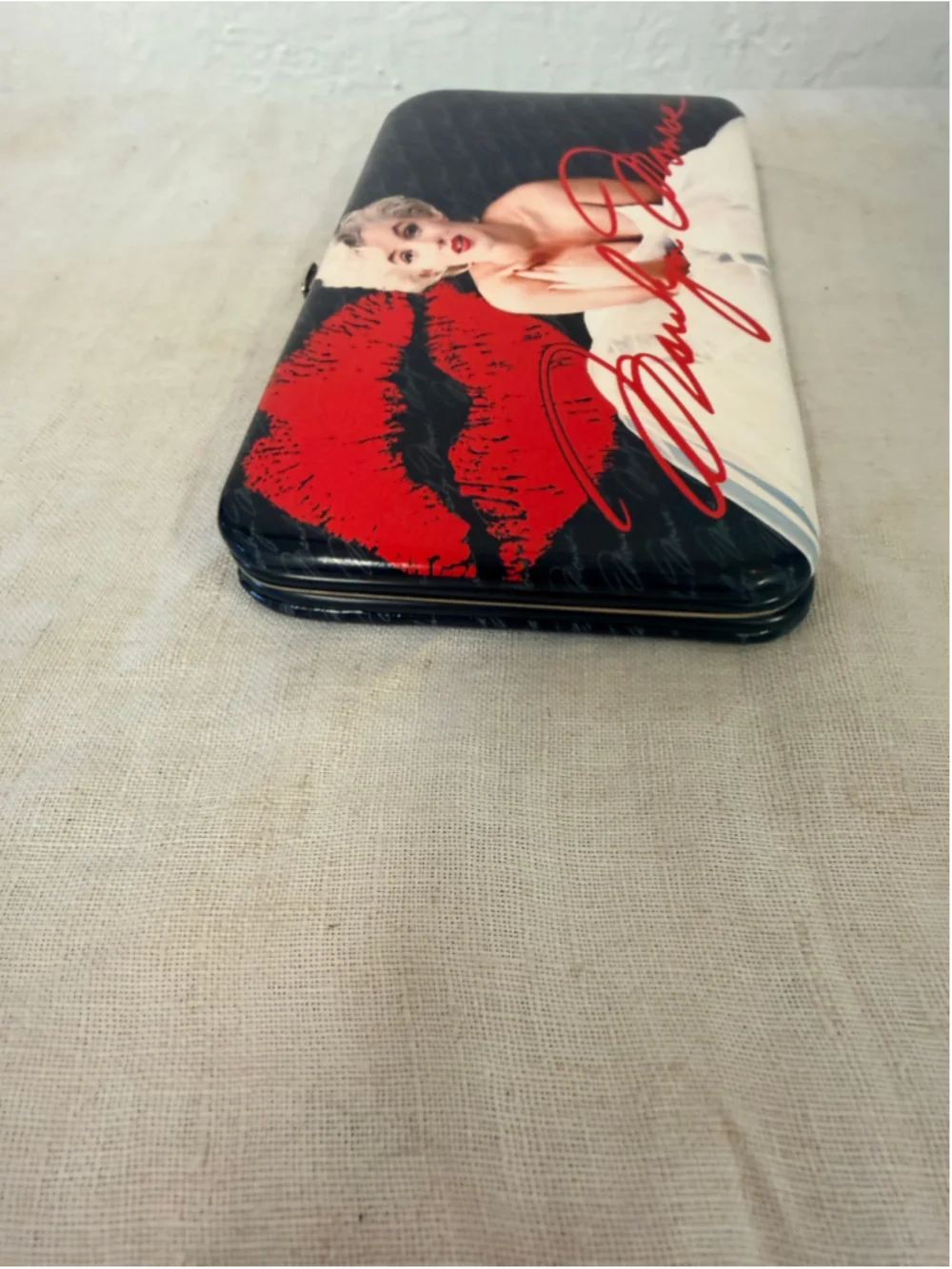 Marilyn Monroe Kissing Lips Women’s Wallet Clutch Billfold